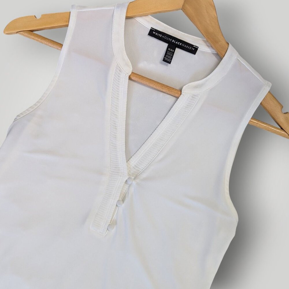 WHBM NWOT XXS Sleeveless V-Neck Tank Blouse Top in Ecru Off-White